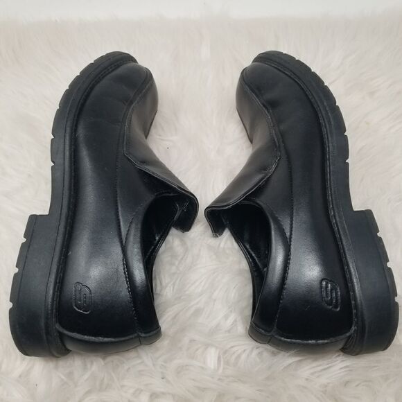 SKECHERS SLIPON LOAFER STYLE. SIZE 9, EURO 42. - Picture 7 of 13